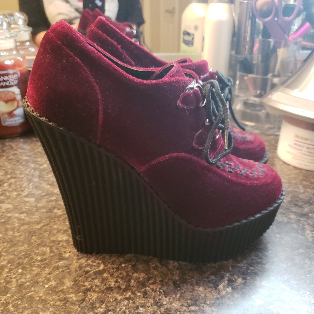 Velvet Wedges Size 5 TUK